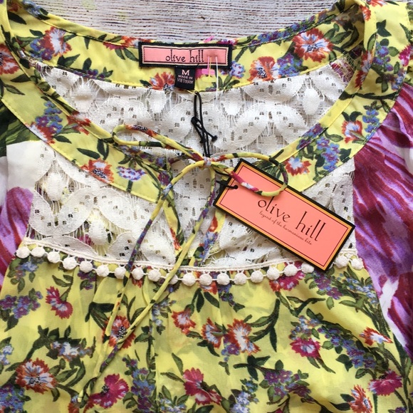 💋Olive Hill Sheer Floral Lace Top Blouse Medium - Picture 3 of 4